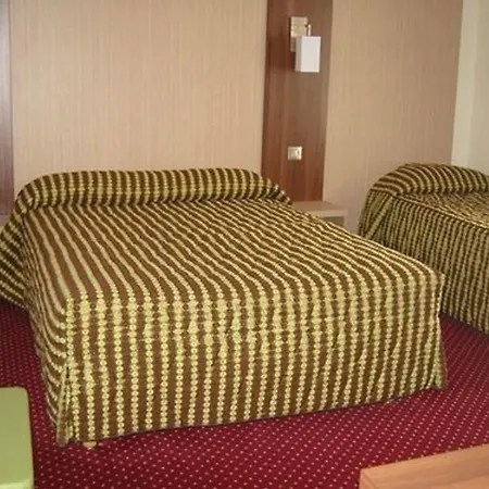 Hotel Terminus Montparnasse 3*