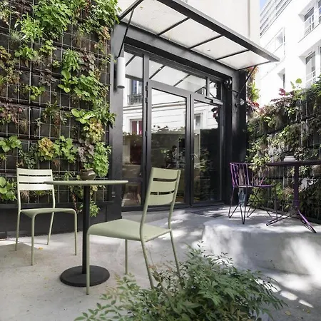 Les Jardins D' Alesia Отель