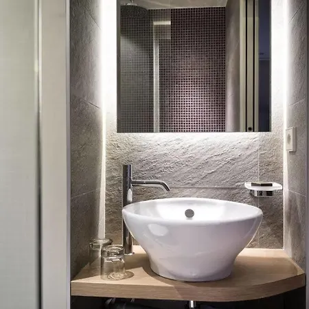 Les Jardins D' Alesia Отель 3*