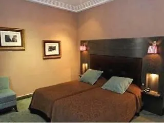 Elysees Hotell Paris