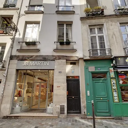 Marais-rue Des Rosiers Id 24 *