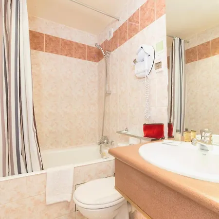 Pierre Nicole Hotel Paris