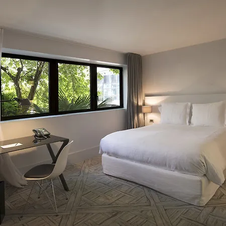 Hotel La Maison Champs Elysees