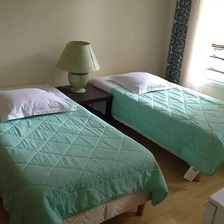 Au Royal Mad Hotel
