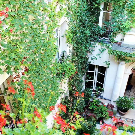 Szálloda Le Relais Saint Sulpice 4*