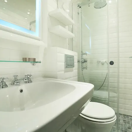 Prestige Tour Eiffel Apartamento *