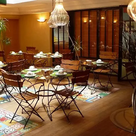 Szálloda Le Relais Saint Sulpice 4*