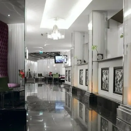 Hotel Les Jardins Du Marais Paris