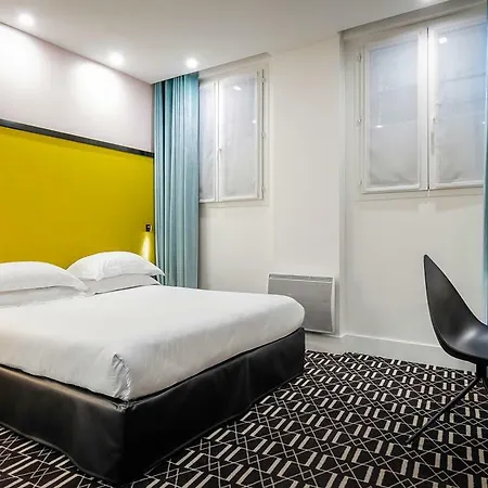 Hotel Arc De Triomphe Paris