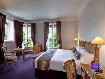 Hotel Royal Champs Elysées París