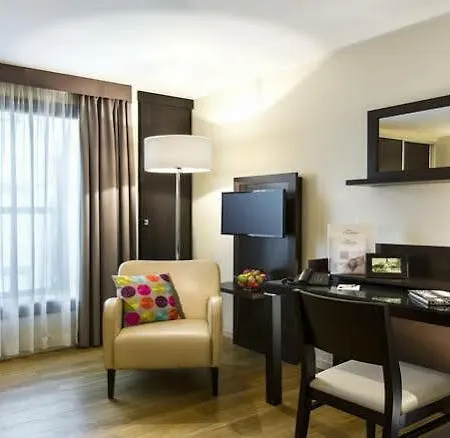 Citadines Republique 3*