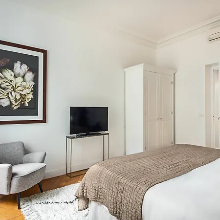 Rue Honore Chevalier - Two Bedroom