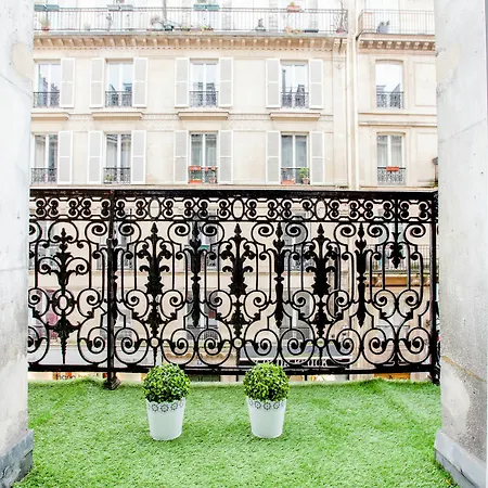 23 - Luxury Parisian Flat Montorgueil Paris