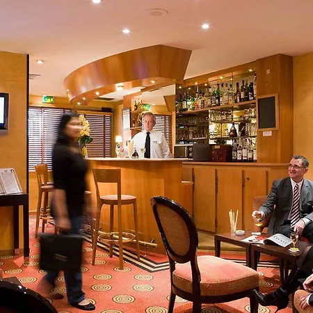 Mercure Montparnasse Raspail 4*
