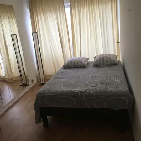 Rue De La Pompe Apartamento