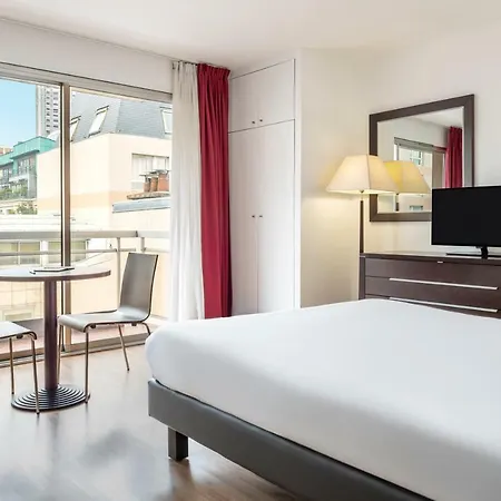 Appart hôtel Adagio Access Tour Eiffel St Charles 3*