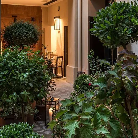 Hotel Cour Des Vosges - Evok Collection