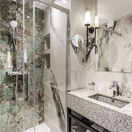 Luxury 2 Bedroom With Balcony - Louvre&notre Dame *