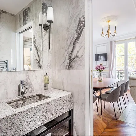 Luxury 2 Bedroom With Balcony - Louvre&notre Dame * Paris