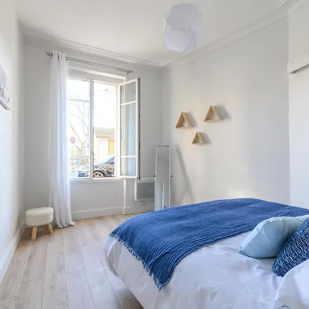 Daumier - New 2 Bdrs Flat Near La Seine 아파트 *
