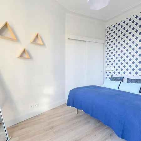 Daumier - New 2 Bdrs Flat Near La Seine 아파트 파리