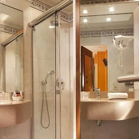 Hotel Cecilia Arc De Triomphe Parijs
