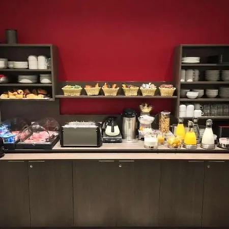 De Flore - Montmartre Hotel 3*