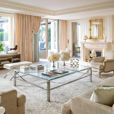 Hotel Four Seasons George V