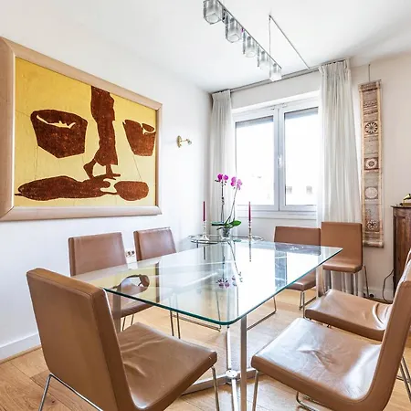 Veeve - Rooftop Views Of The Arc De Triomphe Apartment