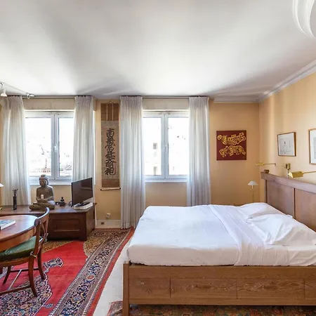 Veeve - Rooftop Views Of The Arc De Triomphe Apartment *