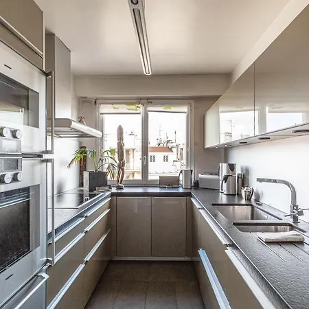 Veeve - Rooftop Views Of The Arc De Triomphe Apartment Paris