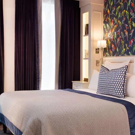 Monge 4* Paris