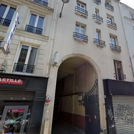 Bastille Hotel 2*