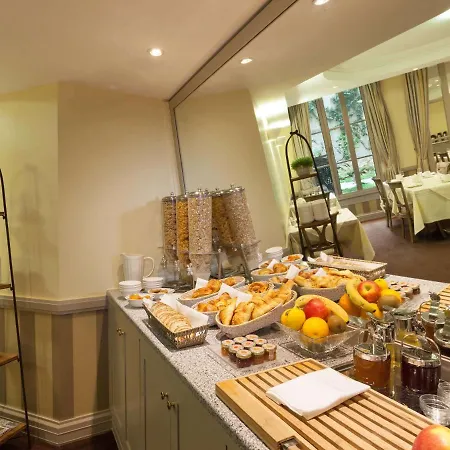 La Du Roy Champs Elysees Hotel 4*