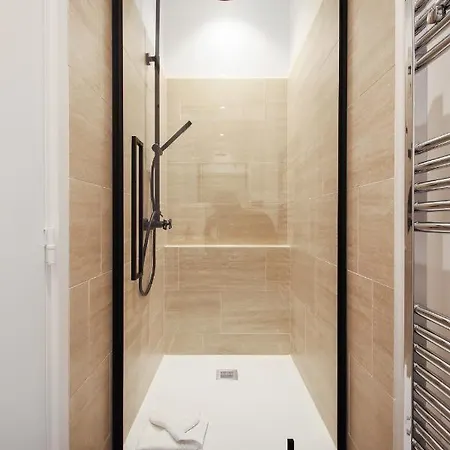 Modern 3bdr/3bath - Louvre Museum/tuileries