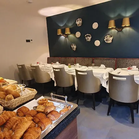 Hotel Harvey 3*
