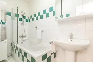 Hotel Papillon 2272 Hld 34498 Paris