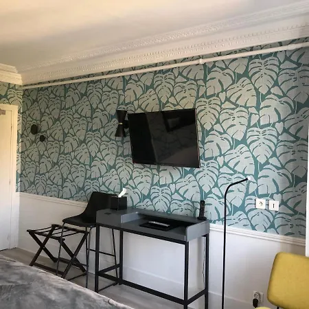 Avama Prony 3* Paris