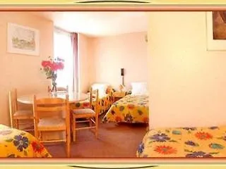 Caravelle Hotel 3*