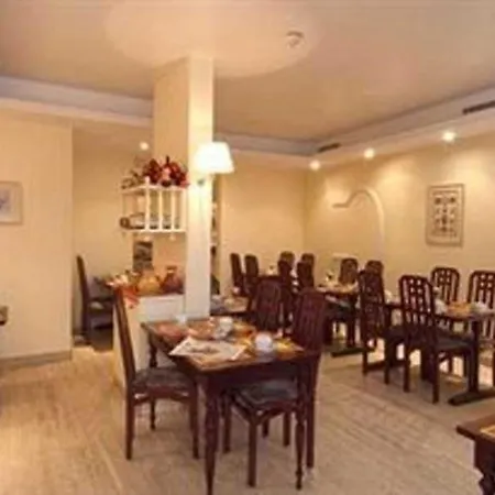 Hotel Caravelle