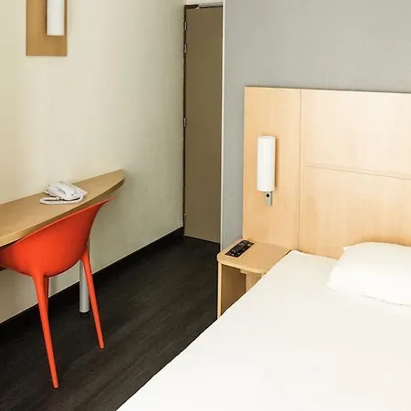 Hotel Ibis Gare Du Nord Château Landon 10ème Paris