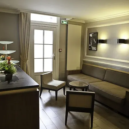 15 Montparnasse Hotel 4*