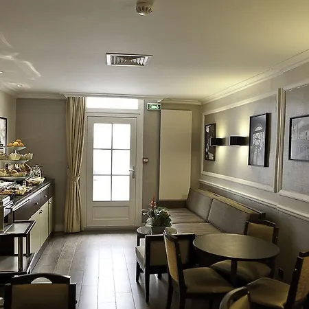 15 Montparnasse Hotel