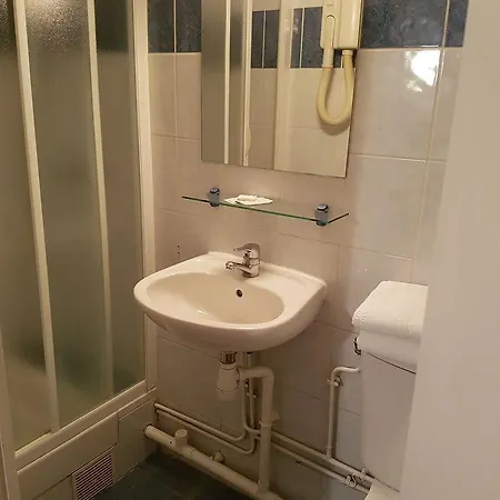 Hotel Ibis Styles Gare De L'est Magenta