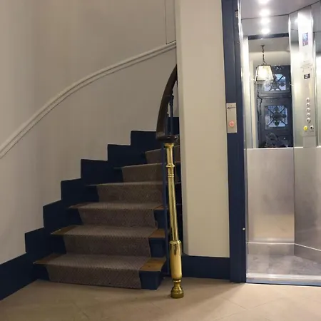 Apartment Charming Near Louvre Paris