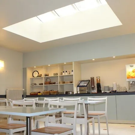 Kyriad 13 - Italie Gobelins Hotel 3*