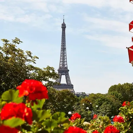 Plaza Athenee - Dorchester Collection Hotell 5*