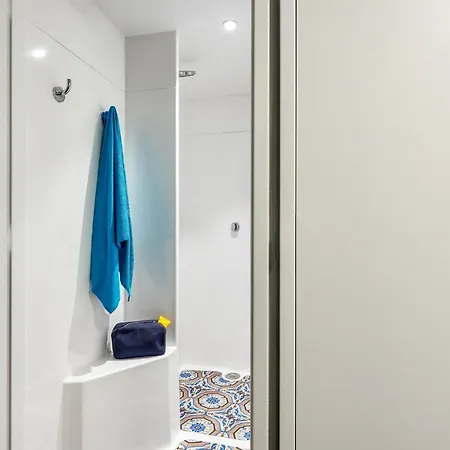 Hotel Hotelf1 Paris Ouen Marché Aux Puces Rénové