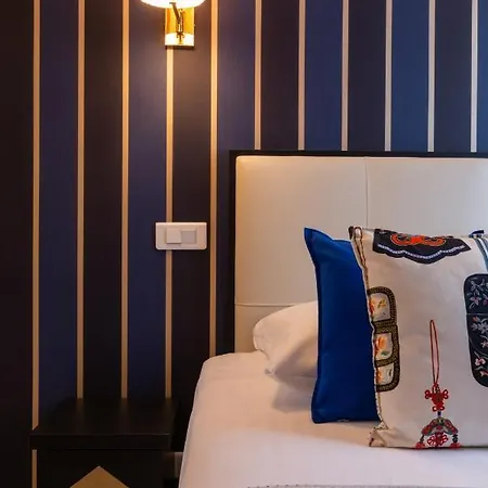 Hotel Riviera Elysees Paris