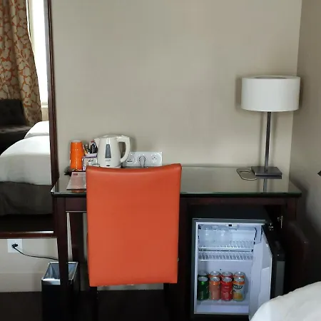Le Relais Saint Charles Hotel 3*